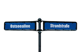 Straßenschild Ostseeallee